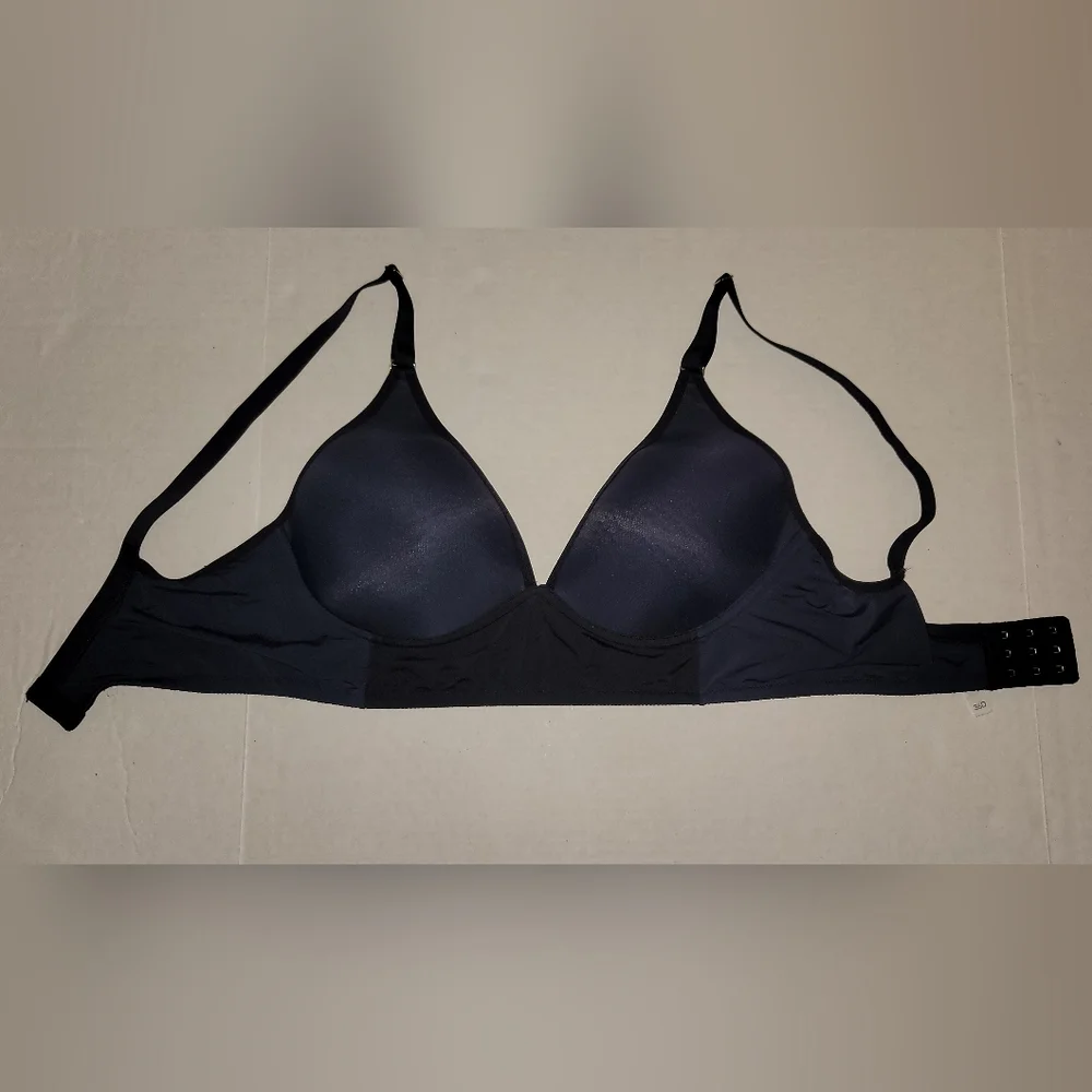 Lively black bra lightly padded and NO underwire 36 D